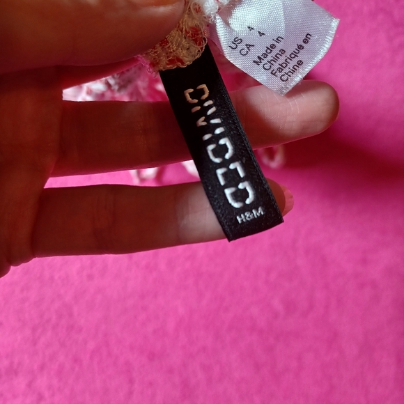 Divided (H&M) - Picture 2 of 3